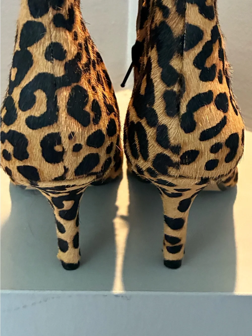 STEVE MADDEN ALSTON boots- animal print